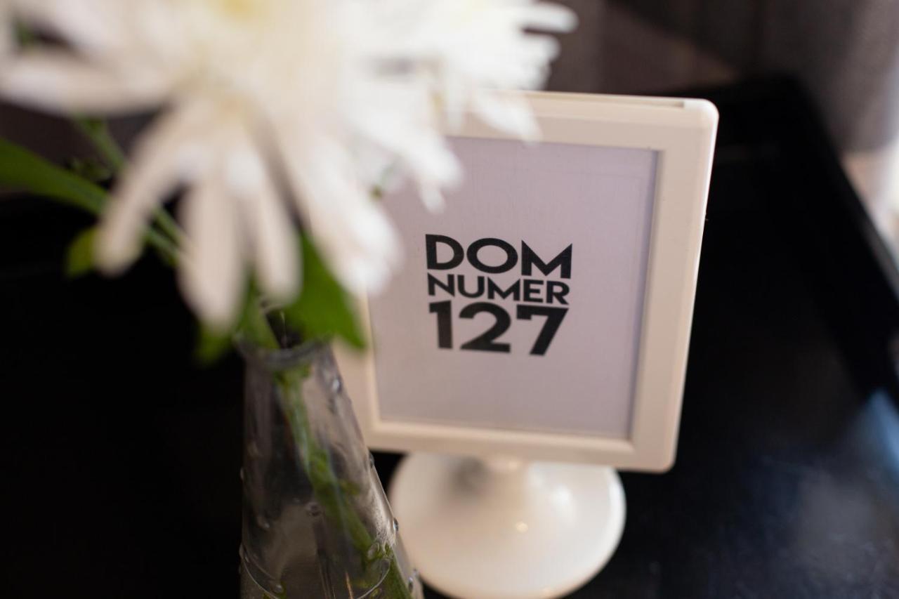 Dom Numer 127 Czarna Gora Luaran gambar